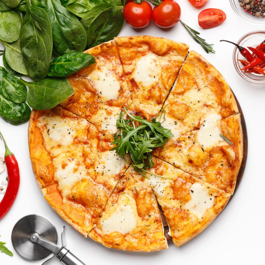 Zdrowa pizza bez drożdży i proszku do pieczenia - szybki przepis!